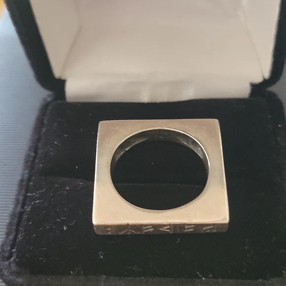 Square Viking Lettering 925 Sterling Silver Ring - Picture 4 of 7